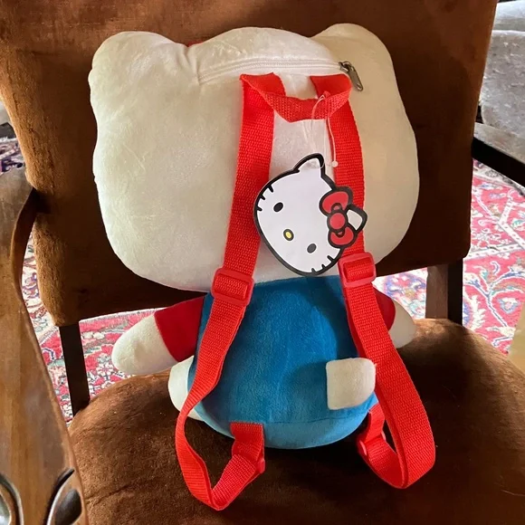 Hello Kitty plush backpack 2024 - Picture 2 of 3